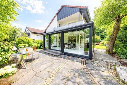 Haus zum Kaufen in Böblingen 949.000,00 € 206 m²