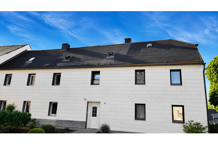 Haus zum Kaufen in Selbitz 95.000,00 € 213 m²