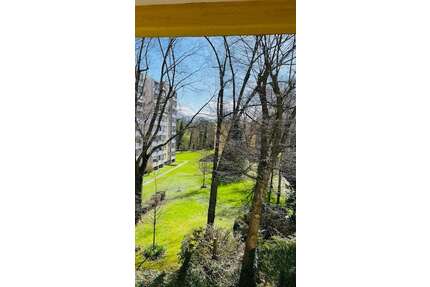 Wohnung zum Kaufen in Freiburg im Breisgau 270.000,00 € 93 m²
