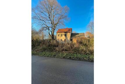 BONUS zu großzüg.Grundstk mit sanierungsbedürft. Gebäude - Weißenfels