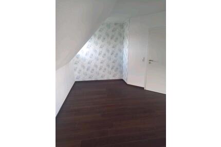 1 Zimmer 16m2 - 280,00&nbsp;EUR Kaltmiete, ca.&nbsp; 16,00&nbsp;m&sup2; in Delmenhorst (PLZ: 27755) Düsternort