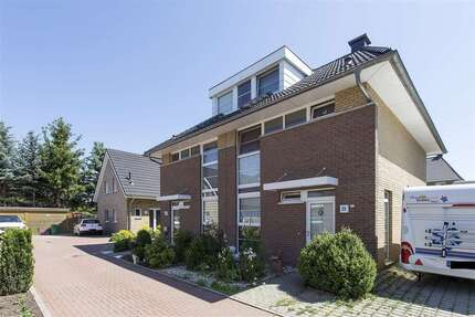 Haus zum Mieten in Großbeeren 1.774,50 € 118.3 m²