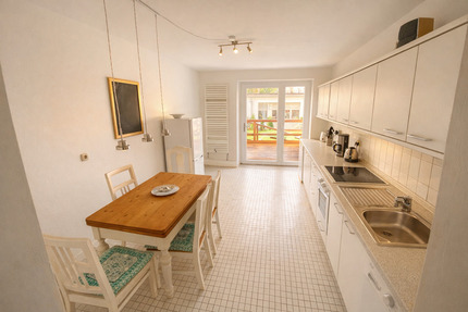 Große u. Helle 2-Zimmer Wohnung mit Balkon EBK in Kiel (Arkaden)