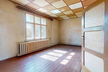 Großzügiges Grundstück in Panketal - Einfamilienhaus mit Einliegerwohnung und Garage