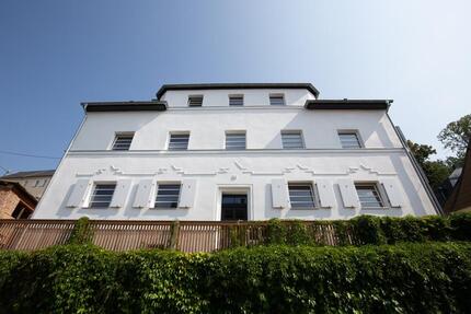 Exclusive 4-Raum WHG, FBH + Parkett + Balkon … im Bauhaus-Denkmal - Lichtenstein (Sachsen)