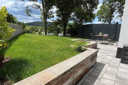 Helles Reihenendhaus mit Garten & Terrasse - Neuwertig - Höchst