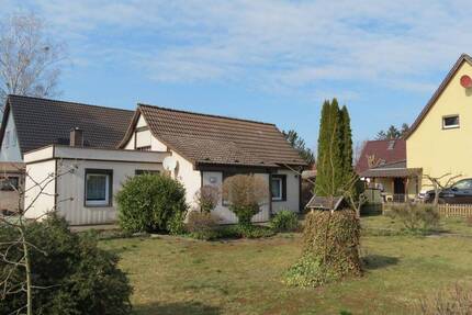 Charmanter Bungalow auf schönem großen Grundtsück - Dallgow-Döberitz