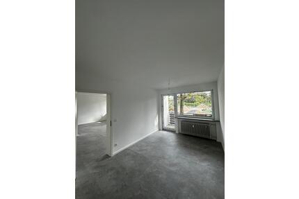 3-Zimmer-Wohnung mit zwei Balkonen in attraktiver Lage von Langen - Langenhagen