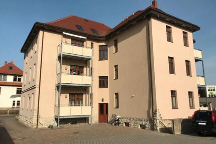 Familiengerechte 3-R-Whg. mit Balkon + Wohnküche! Einbauküche möglich - Heidenau