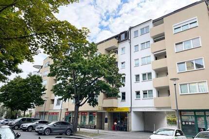 BALKON, WOHNKÜCHE, EINBAUSCHRANK IM FLUR, PARKETT, LIFT, TIEFGARAGENPLATZ IM HAUS MGL. ( 01309 STRIESEN KRENKELTRASSE ) - Dresden Striesen-West