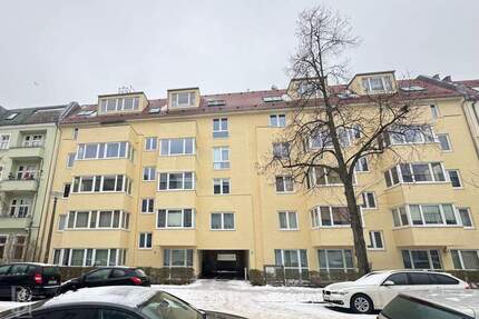 Bezugsfrei & optimal geschnitten - 2-Zimmer-Wohnung mit Aufzug in Berlin-Adlershof