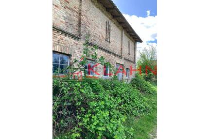 Großzügiges Grundstück zwischen Wiesen und Feldern - Zepelin / Oettelin