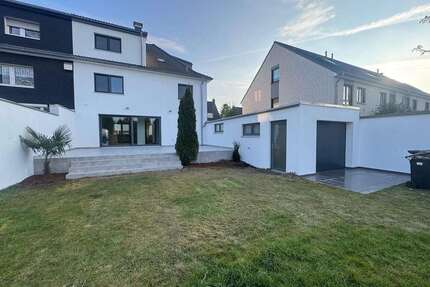 Haus zum Kaufen in Leverkusen 990.000,00 € 200 m²