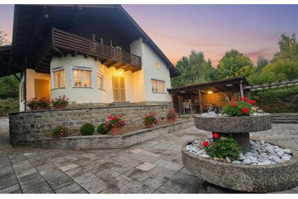 Freist. EF Haus in Cham BESICHTIGUNG 7.8. März Provisionsfrei