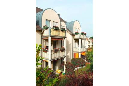 ALTERSGERECHTES WOHNEN! Balkon! Aufzug! Ruhig gelegen! Kleine 2-Raumwohnung - Niederfrohna