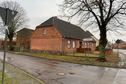 Einfamilienhaus - 50.000,00&nbsp;EUR Kaufpreis, ca.&nbsp; 130,00&nbsp;m&sup2; in Eldetal (PLZ: 17209)