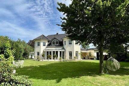 Repräsentatives Einfamilienhaus mit Seelage - Luxus, Komfort und Stil in der Metropolregion Bremen - Stuhr Seckenhausen