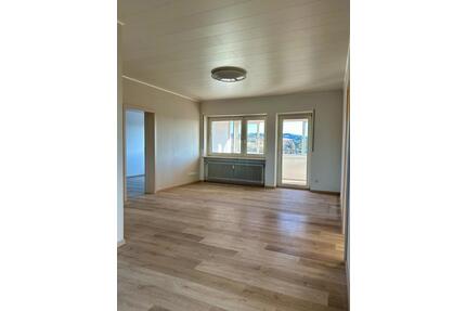 3-Zimmer-Wohnung mit Balkon, Aufzug & Garage - renoviert 80m² - Marktredwitz