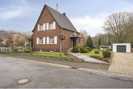 Haus zum Kaufen in Gangelt Broichhoven 165.000,00 € 103.23 m² - Gangelt / Broichhoven