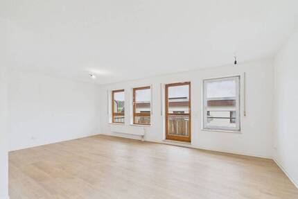 Attraktive 4 Zimmer-Wohnung im beliebten Teilort Herrenberg-Haslach inklusive Garage und Stellplatz!