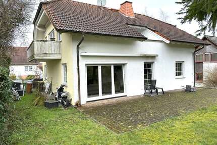 Haus zum Kaufen in Hirzenhain Merkenfritz 271.000,00 € 168.12 m² - Hirzenhain / Merkenfritz