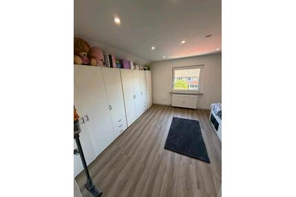 2 Zimmer DG Wohnung - 650,00&nbsp;EUR Kaltmiete, ca.&nbsp; 60,00&nbsp;m&sup2; in Forchheim (PLZ: 91301)