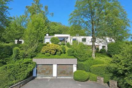 Haus zum Kaufen in Sundern (Sauerland) 675.000,00 € 250 m²