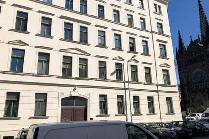 Beste Aussicht auf die Peterskirche in Leipzigs beliebter Südvorstadt