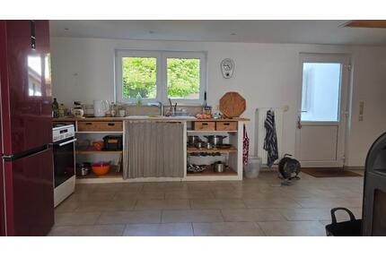 Haus in Usedom mit NebengebäudeGarage und kleinem Garten