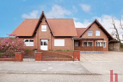 Zweifamilienhaus mit großem Garten - Lohne (Oldenburg)