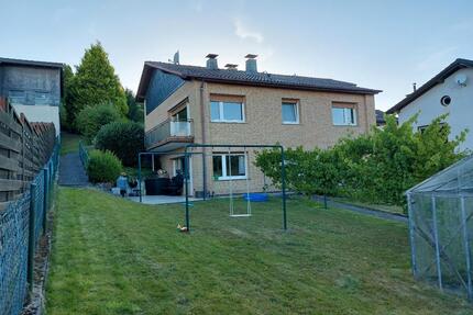Mietwohnung, 4Zi, Küche Bad - 640,00&nbsp;EUR Kaltmiete, ca.&nbsp; 90,00&nbsp;m&sup2; in Wiehl (PLZ: 51674)