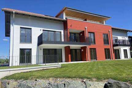 Großzügige 3-Zimmer-Erdgeschosswohnung mit Südwest-Terrasse und schönem Garten - Altusried Kimratshofen