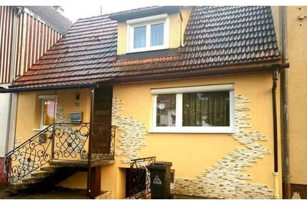 Haus in zentraler Lage- renovierungsbedürftig, viel Potenzial - Steinheim am Albuch