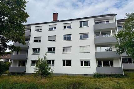 Attraktive 3-Zimmer-Wohnung mit großem Südwestbalkon & ca. 74,1 qm im ersten Stock - Creußen