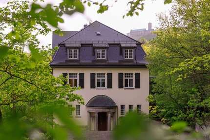 Haus zum Kaufen in München 15.000.000,00 € 600 m²