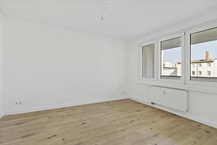Gepflegte 2-Raumwohnung mit Balkon in der Merseburger Straße! - Halle (Saale) Büschdorf