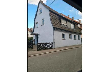 Haus zu verkaufen - 380.000,00&nbsp;EUR Kaufpreis, ca.&nbsp; 128,00&nbsp;m&sup2; in Fellbach (PLZ: 70736) Oeffingen