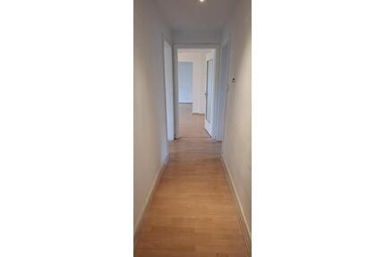 3-Zimmer, 2 Stock, Wohnung mit viel Platz zur Miete - Köln Kalk