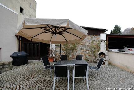 Saniertes Mehrgenerationenhaus - 550.000,00&nbsp;EUR Kaufpreis, ca.&nbsp; 387,00&nbsp;m&sup2;&nbsp;Wohnfl&auml;che in Kamenz (PLZ: 01917)