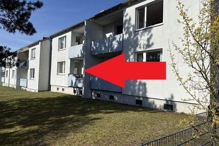 Verden, zentrale Lage: Gemütliche Dreizimmer-Eigentumswohnung mit Sonnenloggia im Hochparterre - Verden (Aller)