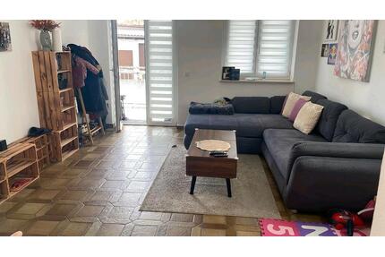 Wohnung zu vermieten - 1.050,00&nbsp;EUR Kaltmiete, ca.&nbsp; 100,00&nbsp;m&sup2; in Pilsting (PLZ: 94431)