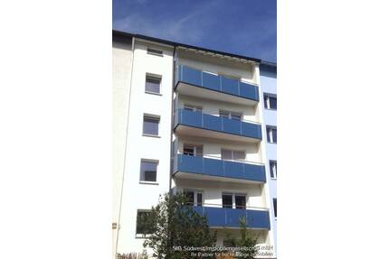 Großzügige Dachgeschoss mit 3-Zimmer mit Balkon im 4. mit wenigen schrägen in Pforzheim-Südstadt