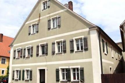 Zuhause mit Geschichte: 1.OG 4 Zimmerwohnung für Familie oder Wohngemeinschaft - Merkendorf