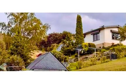 Tiny House, kleines Haus, Bungalow mit Garage in idyll. Lage - Gornsdorf