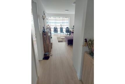 NEUBAU 2025 - 2,5 Zi- Wohnung mit Garten, hochwertiger EBK und Tiefgaragenstellplatz in Möckmühl