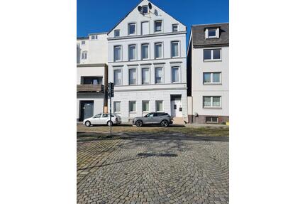 Mehrfamilienhaus - 450.000,00&nbsp;EUR Kaufpreis, ca.&nbsp; 293,00&nbsp;m&sup2; in Bremerhaven (PLZ: 27568) Mitte