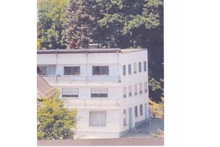 exklusive 4-Zimmer-Terrassenwohnung in Cham- West