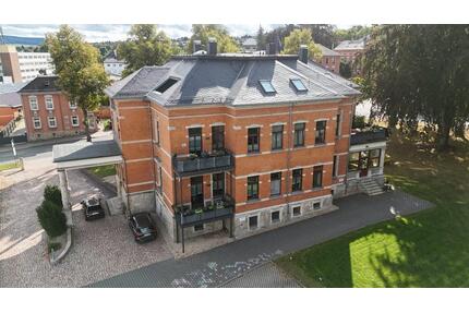 102 m² 3 Raum Wohnung mit Balkon, Fußbodenheizung & Stellplatz in Auerbach - Auerbach/Vogtland