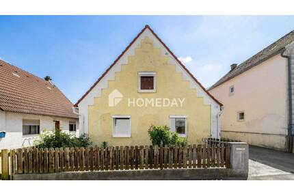 Solides Einfamilienhaus mit 4 Zimmern, Kamin, Garage & Garten wartet auf neue Ideen - Geisenfeld