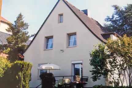 Einfamilienhaus mit wunderschönem Garten in Stadtnähe - Helmstedt